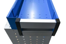 02_Nuovo sportello per grondaia per oggetti allungati Syncro - chiuso