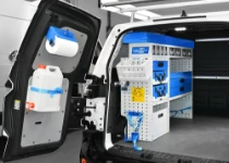 02_Parete sinistra Volkswagen ID Buzz per impiantista con arredi e accessori 