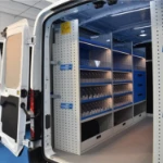 02_Ripiani aperti per furgoni adattati per allestimento speciale per forniture parrucchieri 