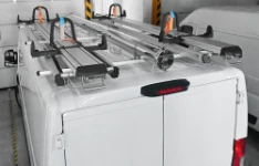 05_Portascale e portatubi sul tetto di Jumper per antennista 