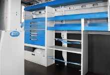 Allestimento NV400 visto da porta laterale