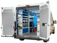 fiat Ducato Allestito con cassettiere e scaffali.