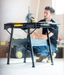 Il tavolo da lavoro per furgoni aperto