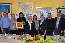 La famiglia Comunello con la Sig.ra Sindaco ed Autorità