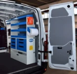 Lato destro officina mobile su Master