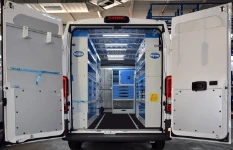 Officina mobile per compressori su Boxer