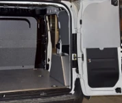 Pianale in legno speciale e rivestimento in lamiera