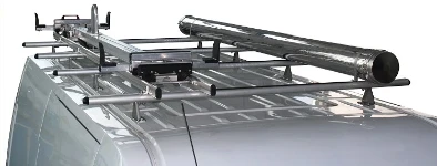 Porta scale e porta tubi su tetto del NV400